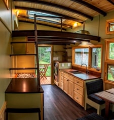 25 foot Tiny House on wheels with screened in porch - Image 4 Thumbnail