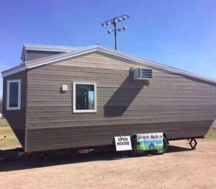 MUST SELL! HURRY! 255ft2 Tiny Home or office!! - Image 2 Thumbnail