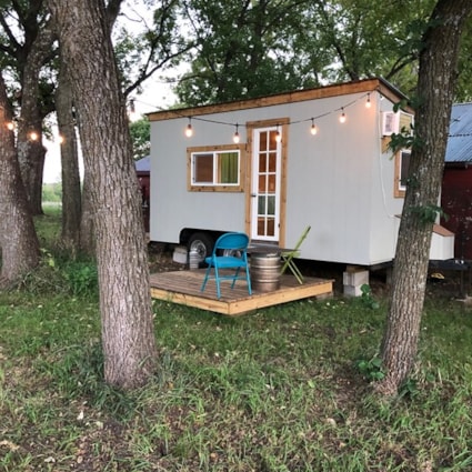 Beautiful and Simple 16 ft Tiny House For Sale, Kansas - Image 2 Thumbnail