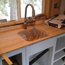 Wood you Love me? 30 ft of hand crafted beauty, fifth wheel full of amenities - Image 4 Thumbnail