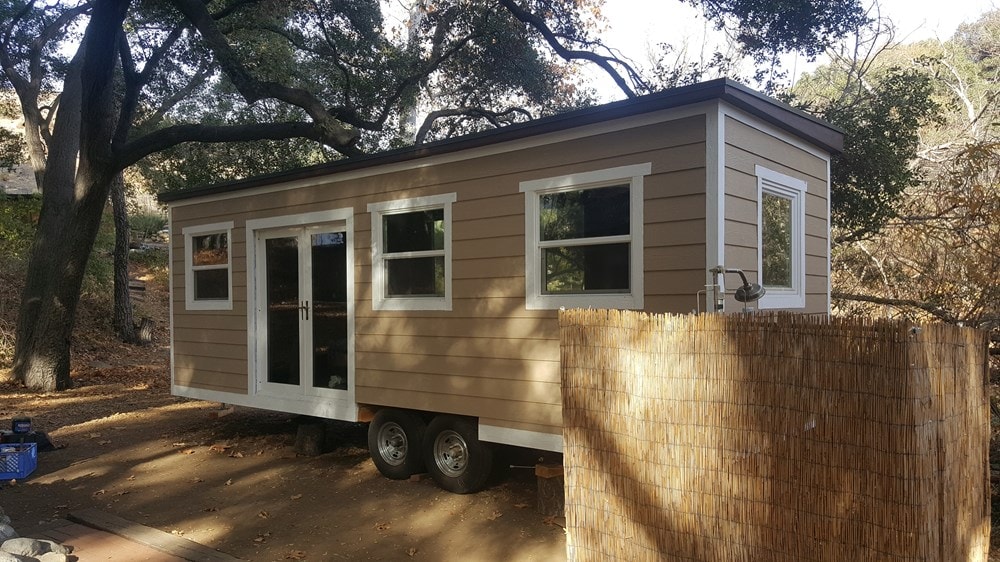 25ft tiny house shell on a trailer - Image 1 Thumbnail