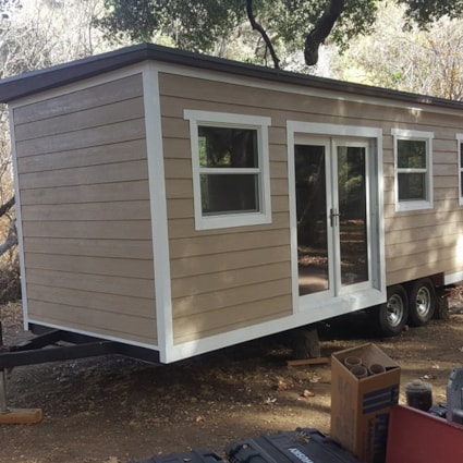 25ft tiny house shell on a trailer - Image 2 Thumbnail