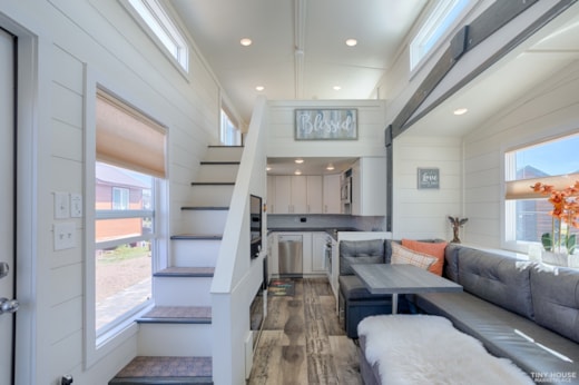 2021 Gorgeous modern upscale Off-Grid certified TINY