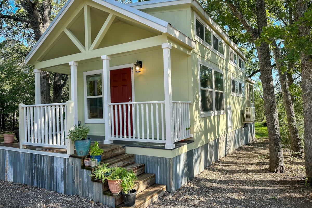 2022 Park Model Tiny Home - Image 1 Thumbnail