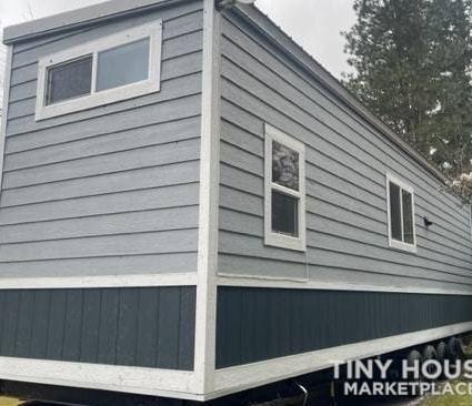 2022 Tiny house w/ downstairs bedroom - Image 2 Thumbnail