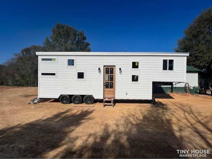 House Hunting? Here Are 10 Tiny Homes for Sale on—Gasp—