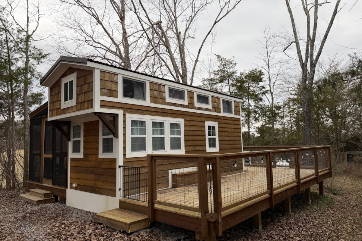2023 Tinyhome on 26’ trailer, custom cedar deck, screened in porch - Image 1 Thumbnail