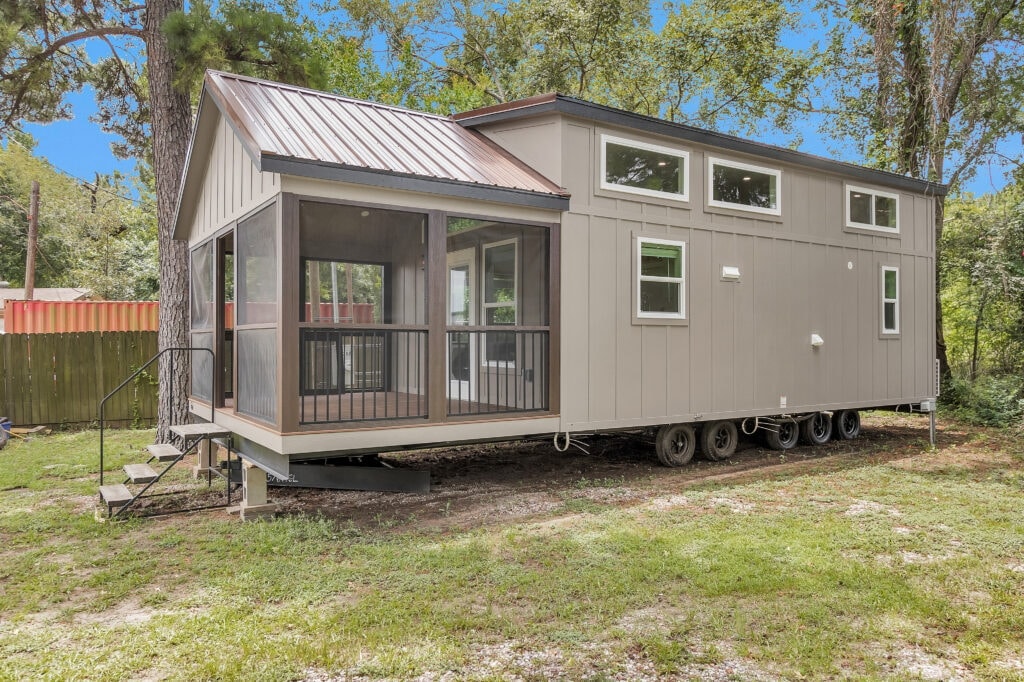 2024 Platinum Cottages "Tumbleweed with Loft" – 1 Bed / 1 Bath Park Model RV - Image 1 Thumbnail