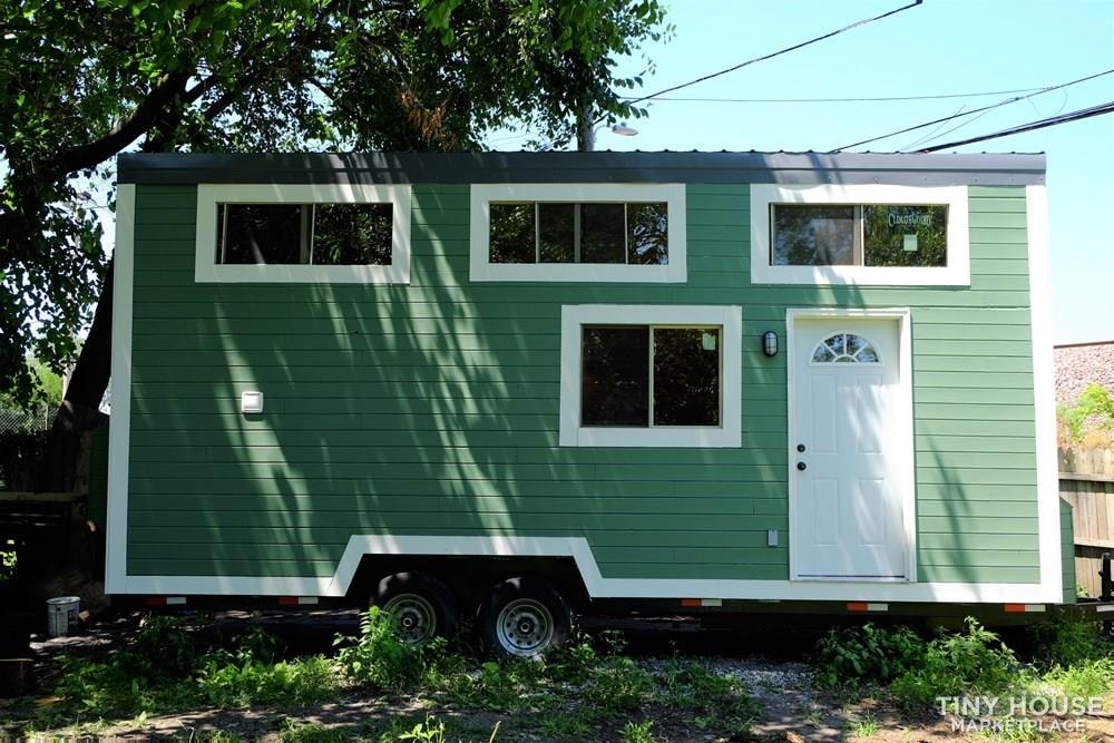 24 foot long tiny house on wheels - Image 1 Thumbnail