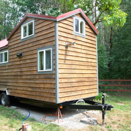 24-ft Custom Tiny Home on Wheels - Image 2 Thumbnail