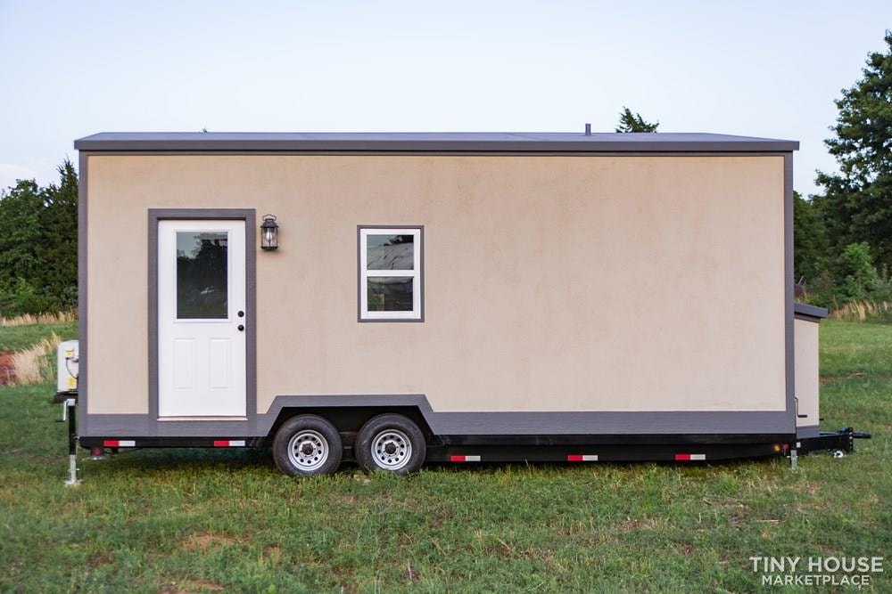 24' Lightweight Tiny House - Perfect for Office/Studio or Students - Image 1 Thumbnail