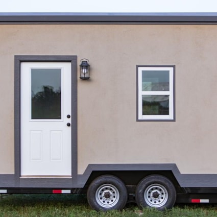 24' Lightweight Tiny House - Perfect for Office/Studio or Students - Image 2 Thumbnail