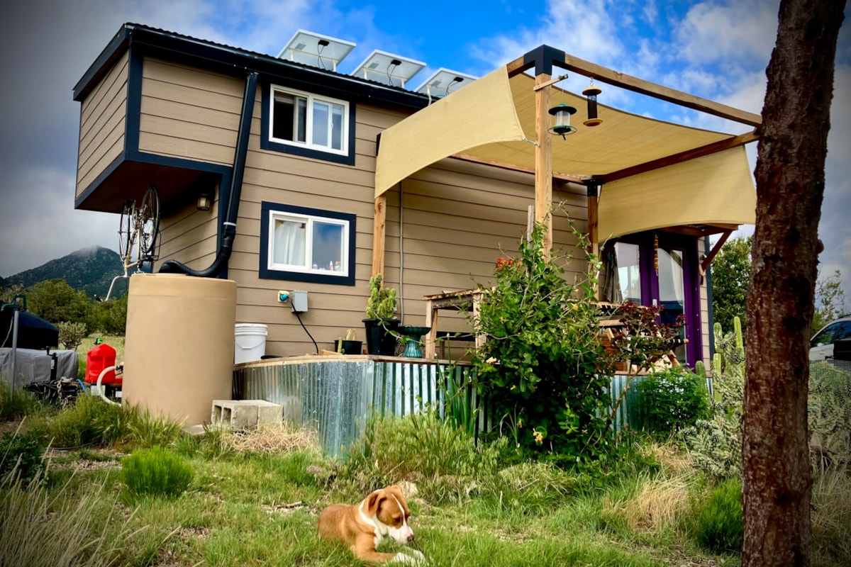 24’ Tiny Home On Wheels - Image 1 Thumbnail