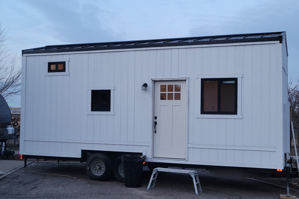 24' Tiny Home on Wheels - Image 1 Thumbnail