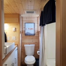24ft fully furnished rustic country tiny home - Image 4 Thumbnail