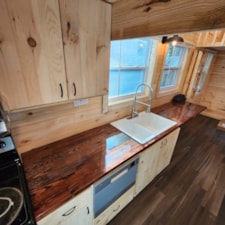 24ft Long 296sqft Tiny Home! 2 Beds, 1 Bath, Full Kitchen!  - Image 5 Thumbnail