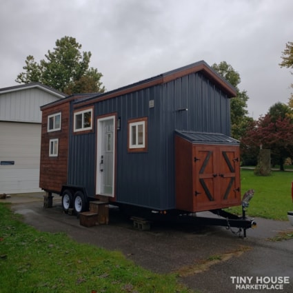 24ft 'The Daydream' Luxury OOAK Custom Tiny Home on Wheels - Image 2 Thumbnail