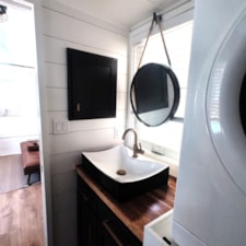24Ft Tiny Home on Wheels RVIA CERTIFIED - Image 5 Thumbnail
