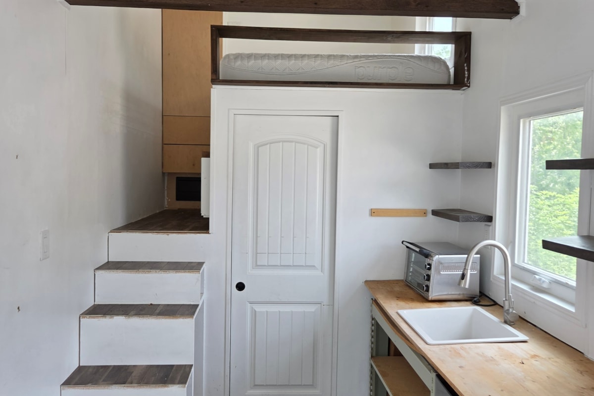 24ft Tiny house (steel frame) - Image 1 Thumbnail