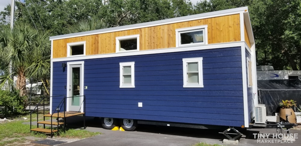 26 ft Tiny House on Wheels Dream - Image 1 Thumbnail