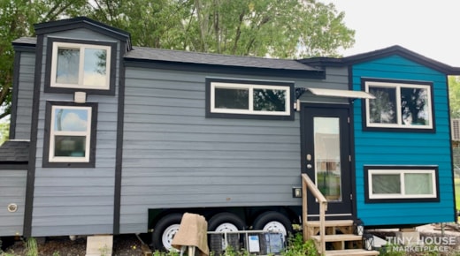 30ft Modern Tiny House built  2018 RVIA certified. High End Luxury Finishes.