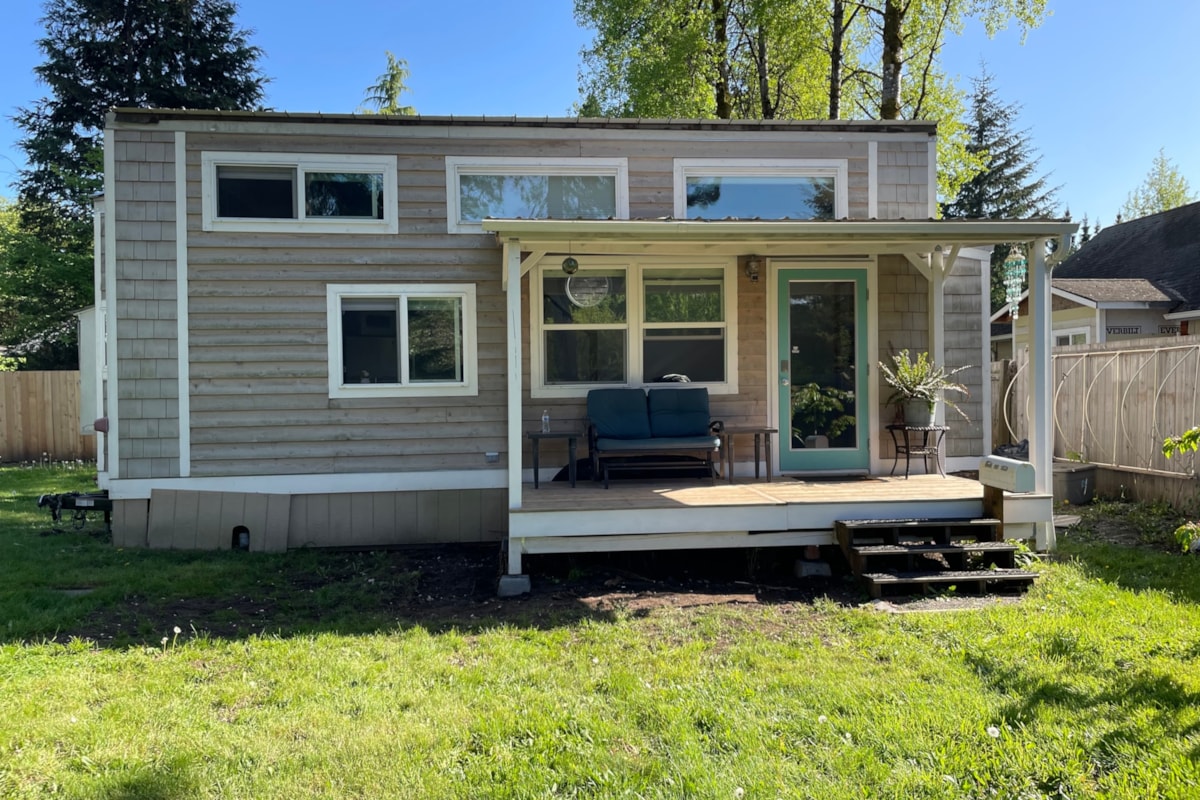 28’ Beach Cottage Tiny House On Wheels - Image 1 Thumbnail