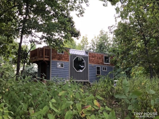 28 Foot Custom Luxury Tiny House that is Full of Amenities!!  
