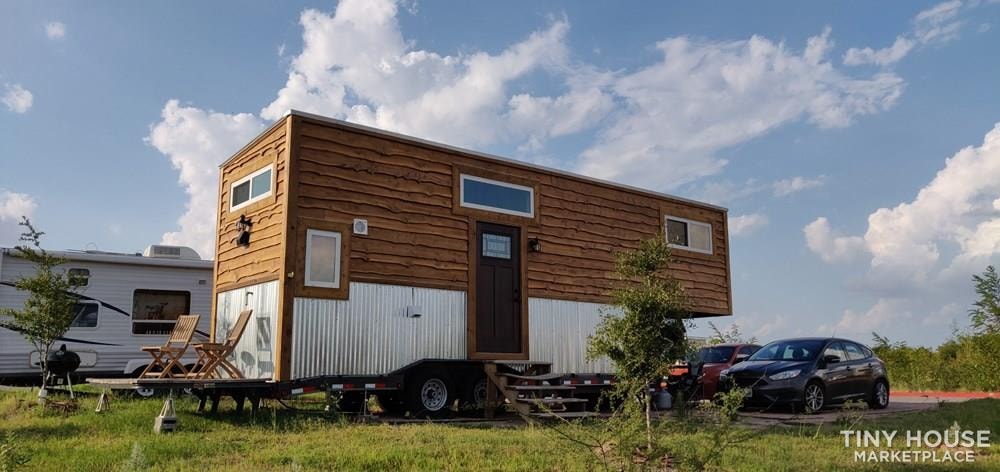 28 ft Gooseneck Tiny Home for Sale in Austin TX! - Image 1 Thumbnail