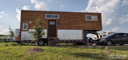 28 ft Gooseneck Tiny Home for Sale in Austin TX! - Image 2 Thumbnail
