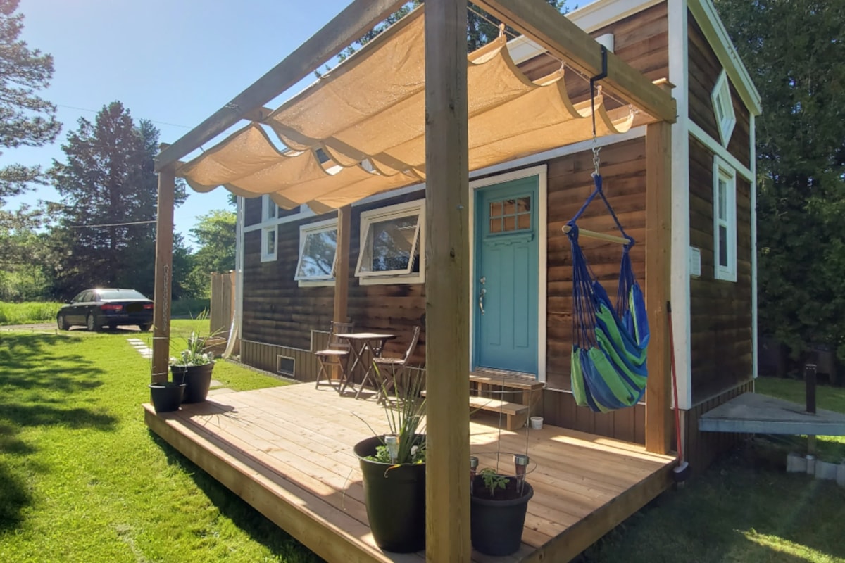 28' Tiny House for Sale in Ontario - Image 1 Thumbnail