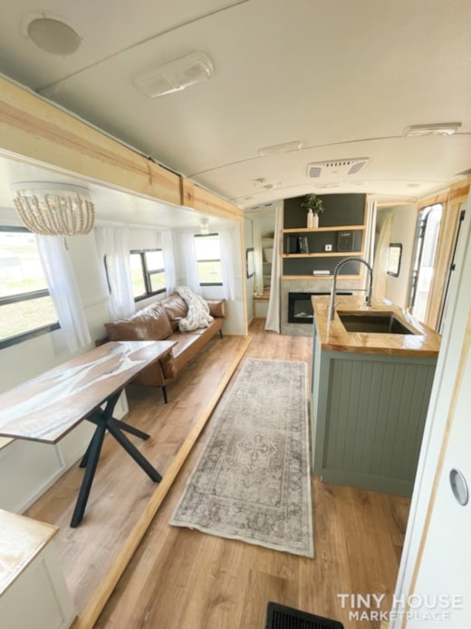 288Sq Ft Traveling Trailer Dream Home-Newly Renovated