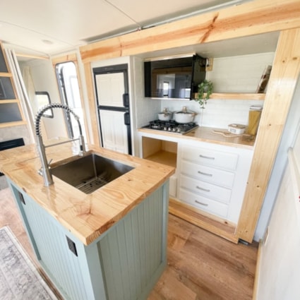 288Sq Ft Traveling Trailer Dream Home-Newly Renovated - Image 2 Thumbnail