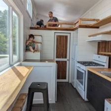 30' sun drenched 3 sleeping areas!! - Image 3 Thumbnail