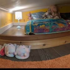 30' sun drenched 3 sleeping areas!! - Image 5 Thumbnail