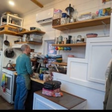 30' sun drenched 3 sleeping areas!! - Image 6 Thumbnail