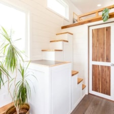 30' sun drenched 3 sleeping areas!! - Image 4 Thumbnail