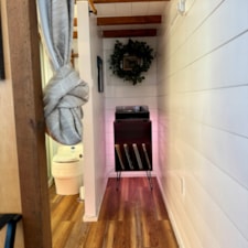 30' Tiny Home on Wheels: Lady Luck - Image 6 Thumbnail