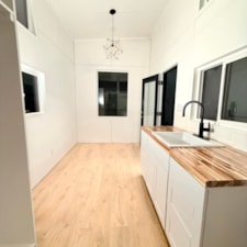 30' tiny house with downstairs bedroom - Image 6 Thumbnail