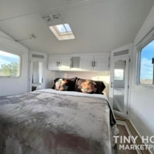 Stunning RV For Sale in California! Delivery Available! - Image 3 Thumbnail