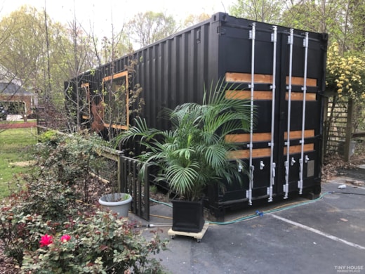 320 sq ft modern industrial designed Container 