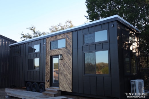 36' Modern Cabin - Nomad Tiny Homes - New - Dual loft - 21k trailer - Warranty