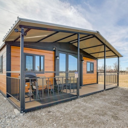 380 Sq ft 2 bed 1 bath  - Image 2 Thumbnail