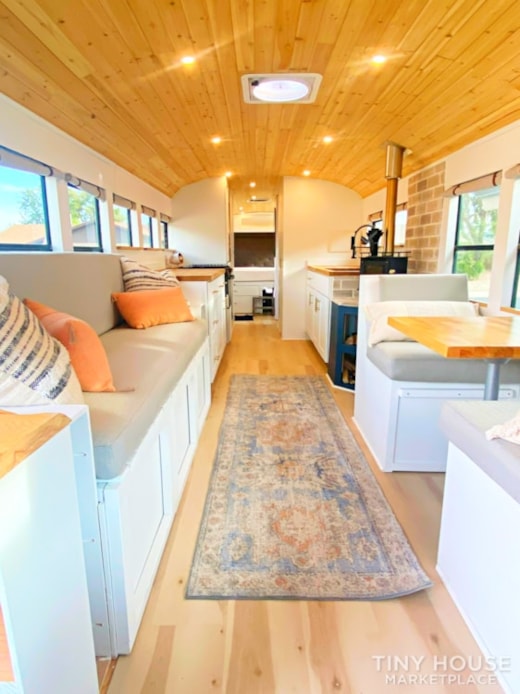 39 Ft Modern Skoolie Remodel