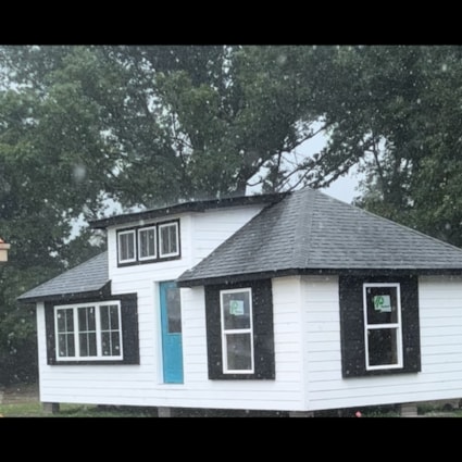 400 sqft 1BR 1 BA Cottage Home  - Image 2 Thumbnail