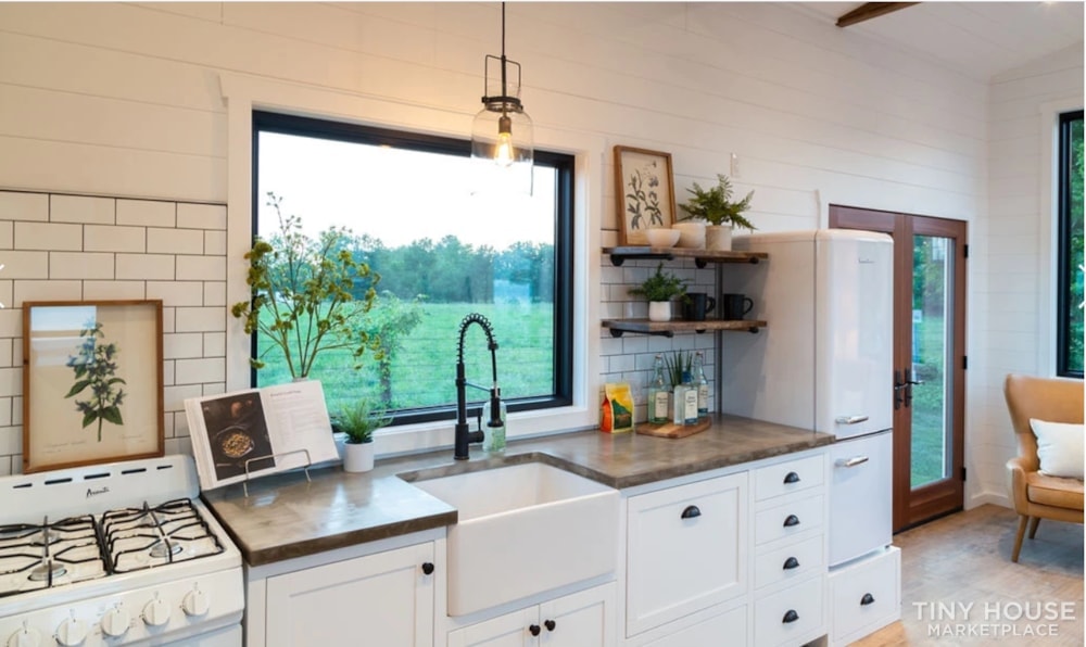40x10 Gooseneck tiny house on wheels with a large bathroom.  Custom made - Image 1 Thumbnail