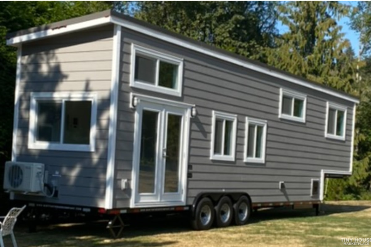 41 ft mint tiny house 2023 bright, clean and move in ready - Image 1 Thumbnail