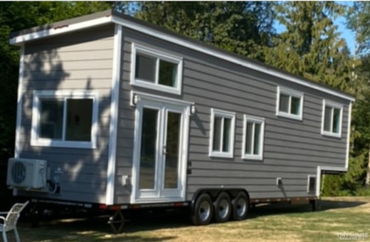 41 ft mint tiny house 2023 bright, clean and move in ready