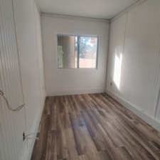 53' Dry Van tiny home - Image 4 Thumbnail