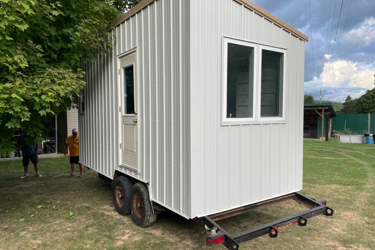 7 ton 20’ Trailer with a house on top in VA - Image 1 Thumbnail