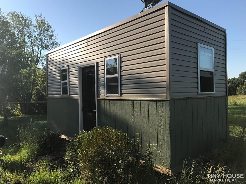 8’ WIDE x 18’ LONG x 10’TALL FULLY FURNISHED TINY HOME - Image 1 Thumbnail